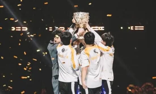 Wolves Esports 和 Paper Rex 争夺 2025 年多伦多大师赛的总决赛名额